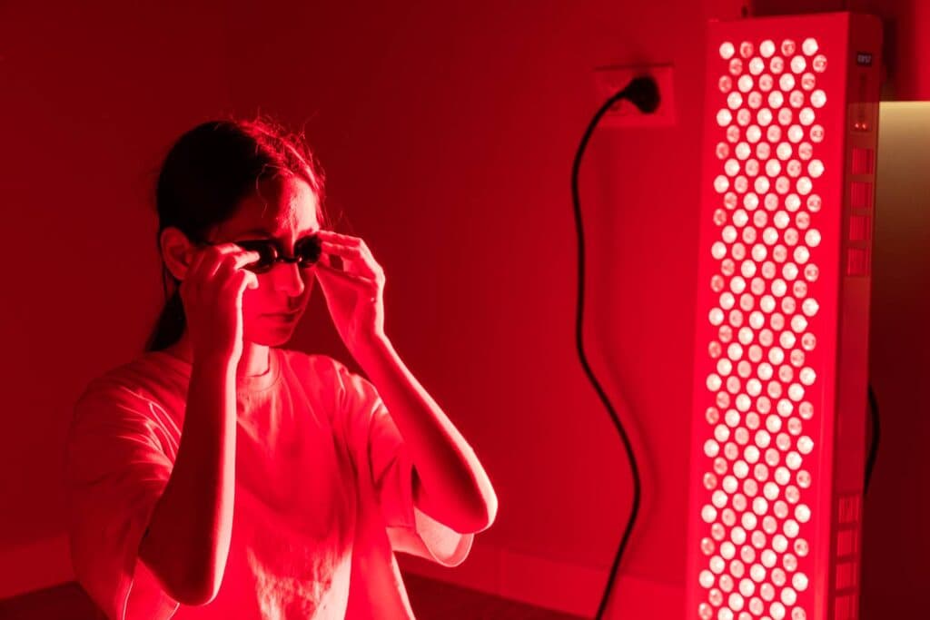 The Healing Light — How Infrared Light Therapy Supports Energy and Recovery